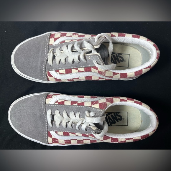 Vans Shoes - Checker White & Red with Grey - Women’s Size 6.5 & Men’s Size 5 - Picture 3 of 11